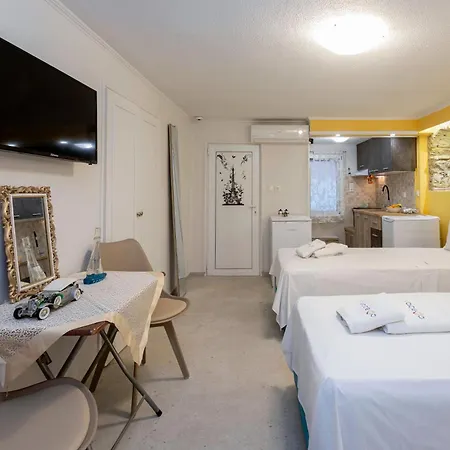 Eclectic Apartment Corfu (city)
